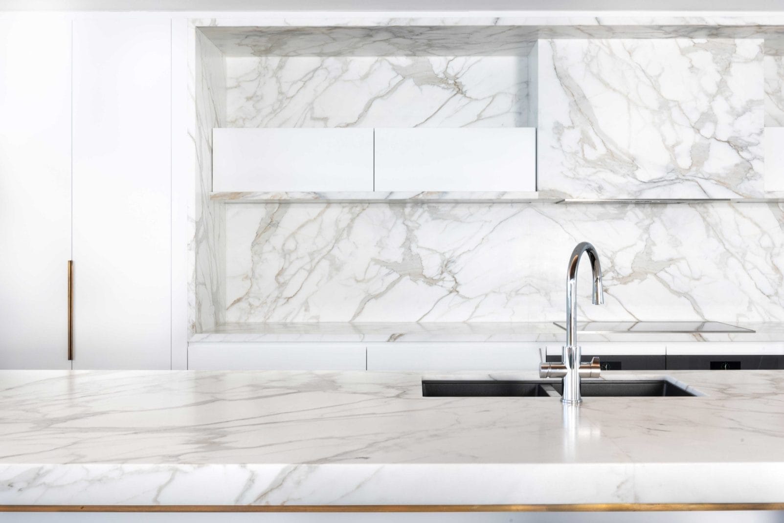 MS20C4 Calacatta 021 Extra Honed kitchen  Jess OShea Designs Saltkbperth Gathering scaled